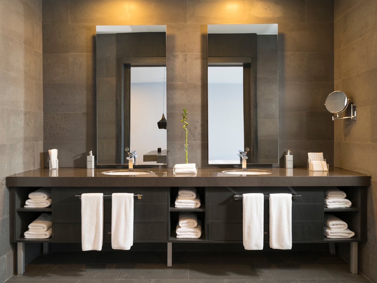 Badkamerspiegel met verlichting en verwarming: Luxe en gemak voor elke badkamer