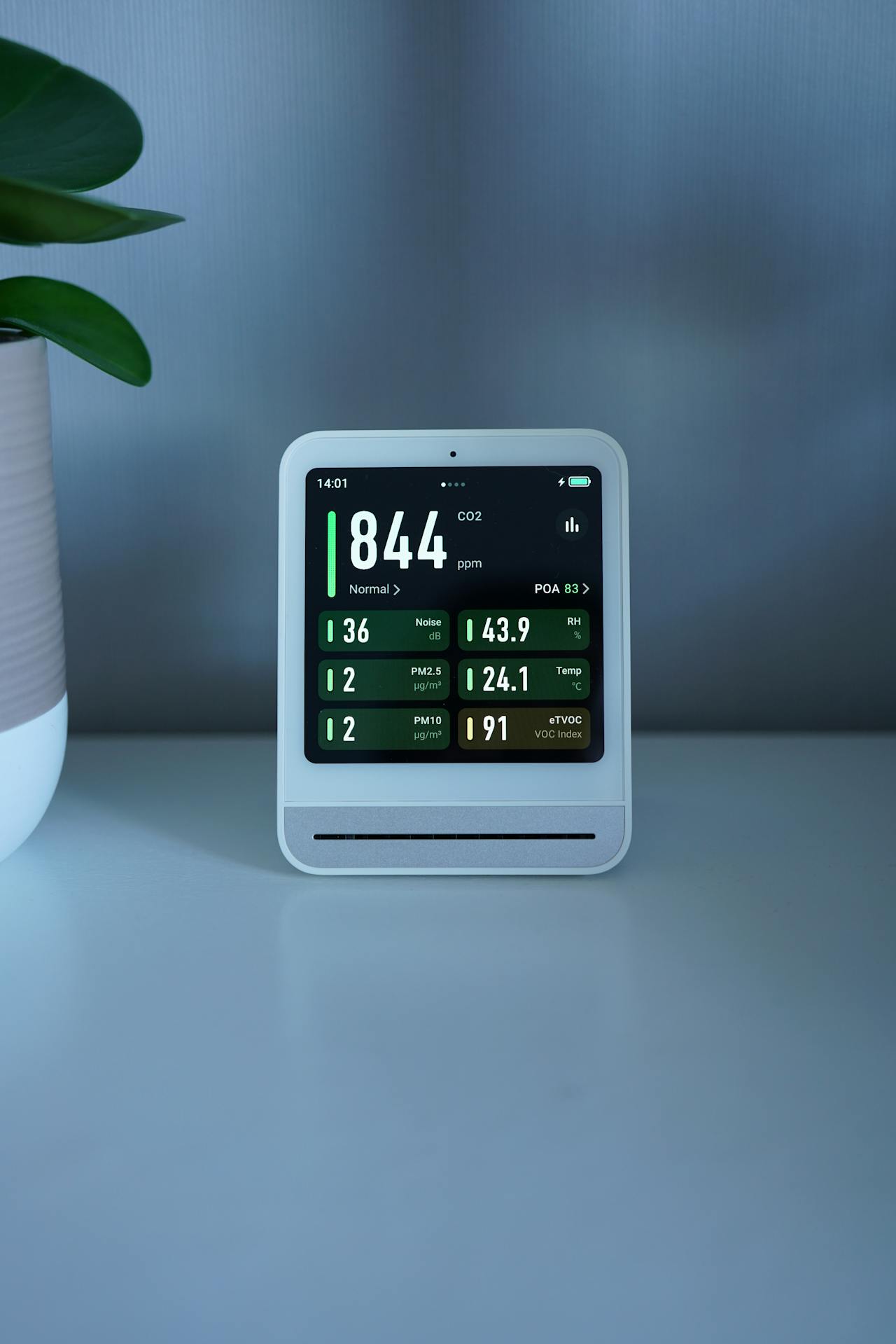Frisse lucht in huis meten met een hygrometer van Hema